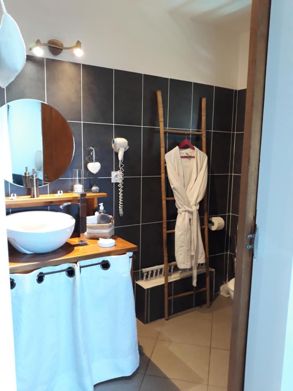 Villa Belza Et Spa (Adults Only) แซ็ง-ปีแยร์ ภายนอก รูปภาพ